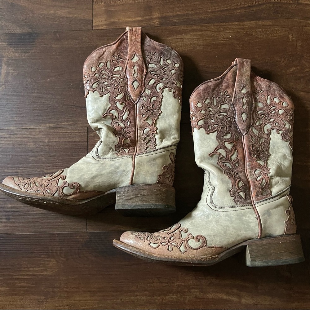 Corral Lace Overlay Leather Square Toe Cowgirl Boots - Picture 8 of 11